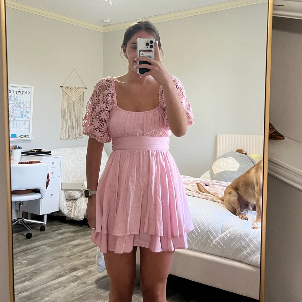 Francesca’s Pink Flower Puff sleeve dress